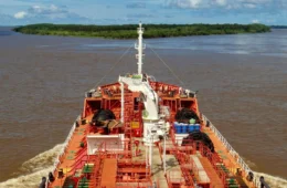 Taxa de seca em Manaus entra novamente no radar da ANTAQ e reacende debate sobre custo logístico na Amazônia
