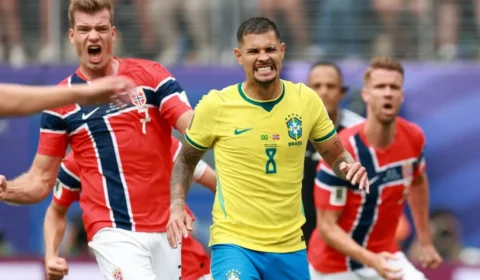 Pênaltis de Raphinha e Vini Jr. fazem web resgatar erro de Bruno na Copa