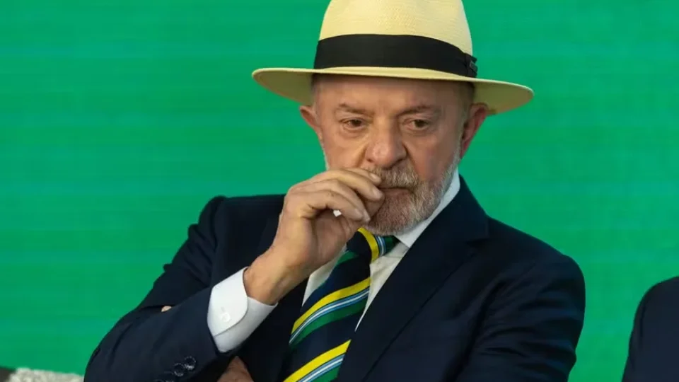 Lula sanciona crédito de até R$ 30 bilhões para motoristas de aplicativo e taxistas