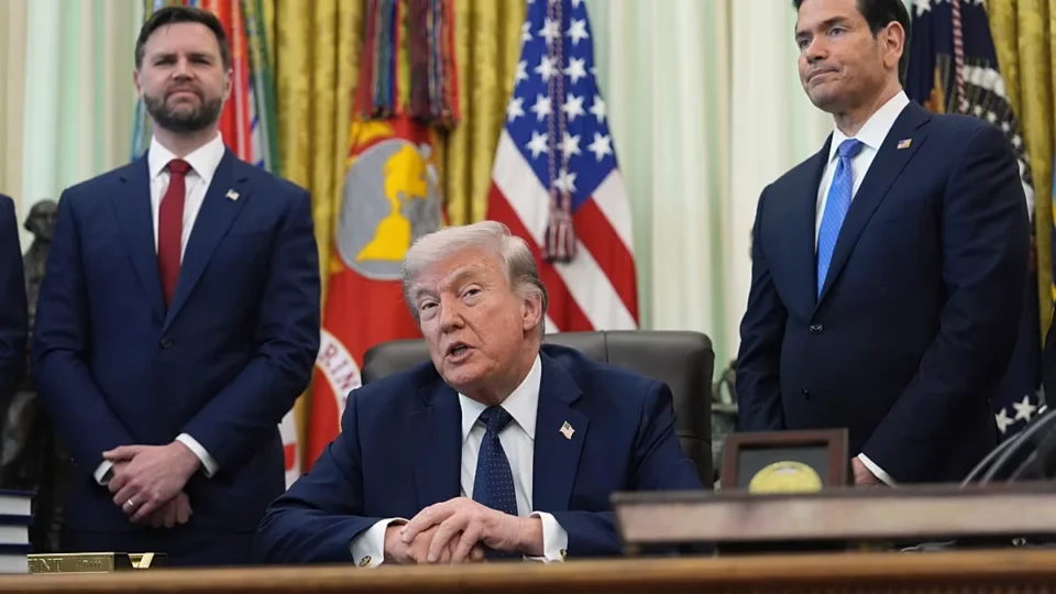 Governo Trump acompanha crise no STF após afastamento do diretor da PF