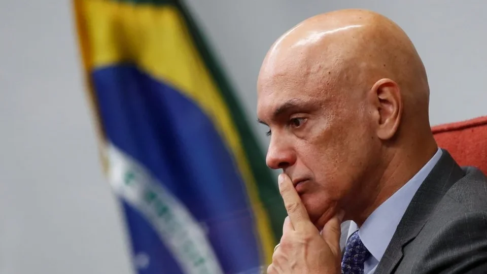 “Segunda já tenho que estar fora?”: Vorcaro consultou Moraes sobre fuga dois dias antes de ser preso