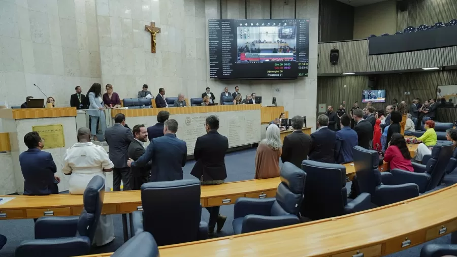 Apesar da aprovação inicial, o projeto ainda precisa passar por uma segunda votação antes de ser encaminhado para análise do Executivo municipal.
