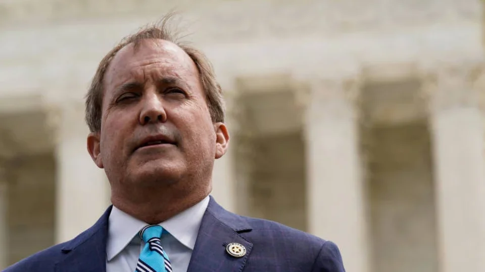Ken Paxton volta ao centro da disputa pelo Senado dos EUA após histórico de acusações de corrupção