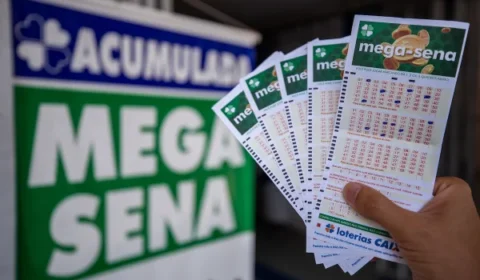 Mega-Sena pode pagar R$ 45 milhões neste domingo; sorteio será às 11h