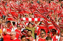 Arsenal vira sobre o Chelsea e amplia domínio no clássico de Londres
