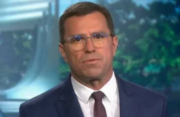 SBT barra BocaTV de Rodrigo Bocardi e retira marca do cenário de telejornal