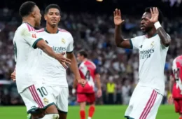 Real Madrid goleia o Rayo Vallecano por 4 a 1 e segue na cola do Barcelona