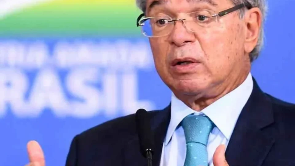 Vídeo de Guedes defendendo cassinos viraliza após veto de Lula