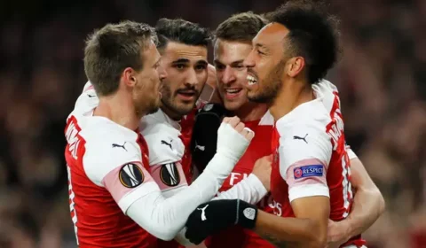 Arsenal domina Napoli e abre vantagem nas quartas da Liga Europa