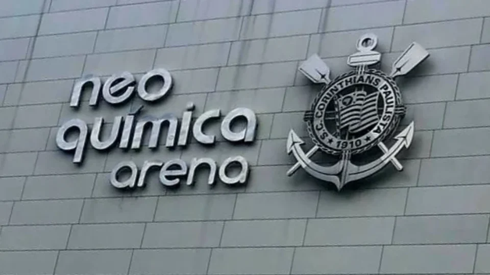 Corinthians propõe à Caixa usar naming rights da Arena para quitar dívida de R$ 630 milhões