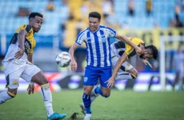 Criciúma goleia o Avaí por 3 a 0 e estreia de Umberto Louzer começa com vitória na Série B