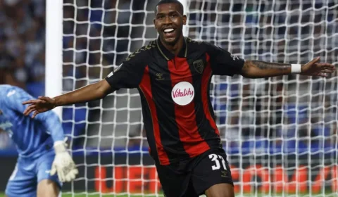 Rayan marca primeiro gol em torneio europeu e Bournemouth vence Real Sociedad