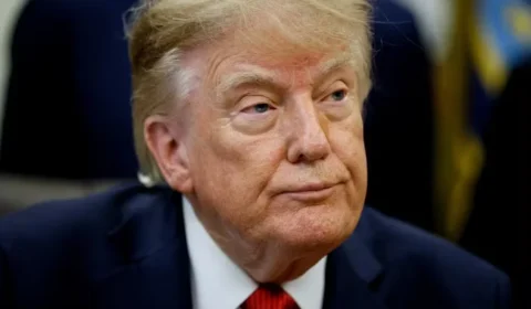 Aprovação de Trump cai a 32%, menor nível de sua carreira política, aponta Reuters/Ipsos
