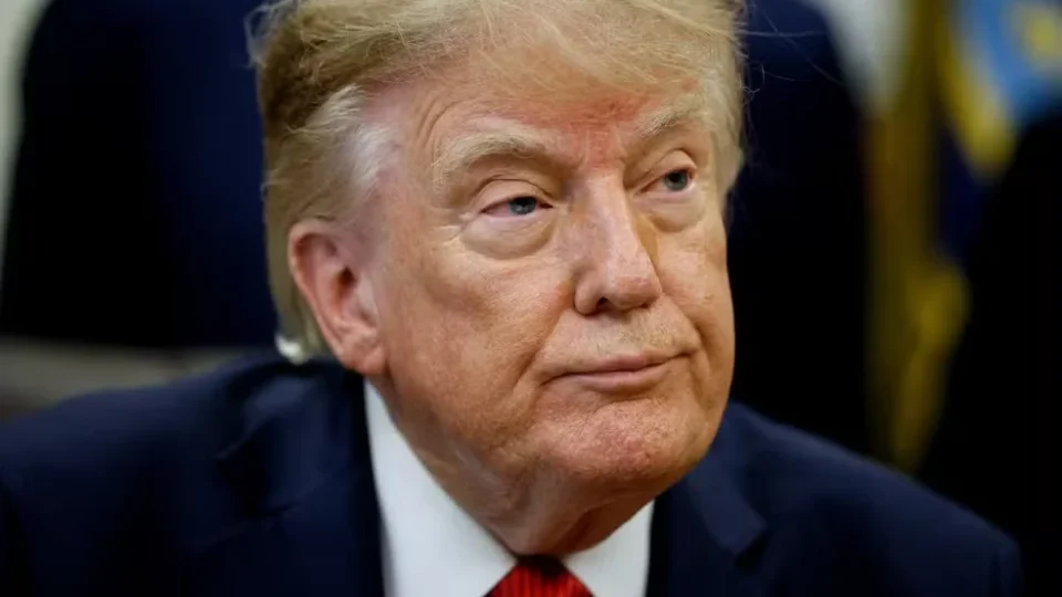 Aprovação de Trump cai a 32%, menor nível de sua carreira política, aponta Reuters/Ipsos