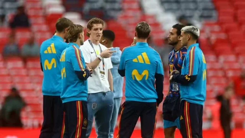 Inglaterra e Espanha se enfrentam em Wembley por estreia na Liga das Nações