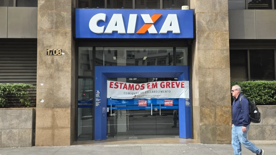 Greve na Caixa expõe problema bilionário e já atrasa a compra da casa própria