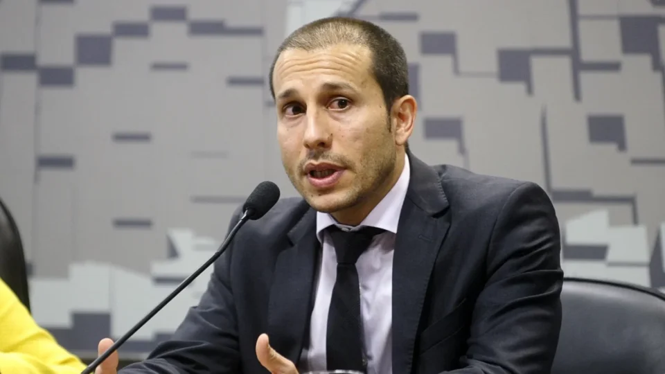 Cúpula da PF é afastada por Mendonça e William Murad assume direção