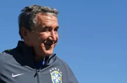Carlos Alberto Parreira recebe alta após 80 dias internado