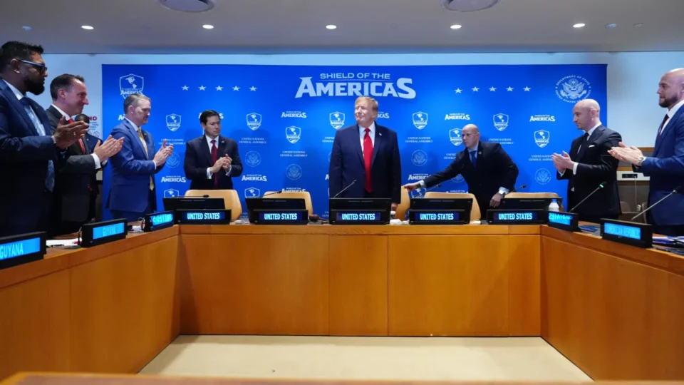 O que é o Escudo das Américas, aliança de Trump que mira PCC e Comando Vermelho