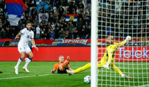 Holanda vence Sérvia por 2 a 1 e conquista primeira vitória na Liga das Nações