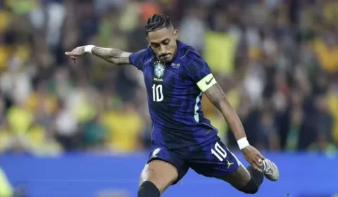 Raphinha é cortado da Seleção e não viaja para amistoso com a Índia