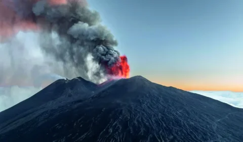Erupção do Etna reforça alerta para risco de cinzas vulcânicas em voos