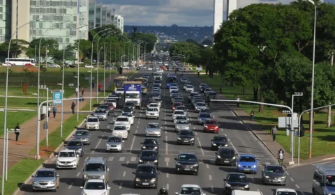Caos no trânsito de Brasília após apagão de semáforos amplia pressão sobre Neoenergia, que viu reclamações dobrarem