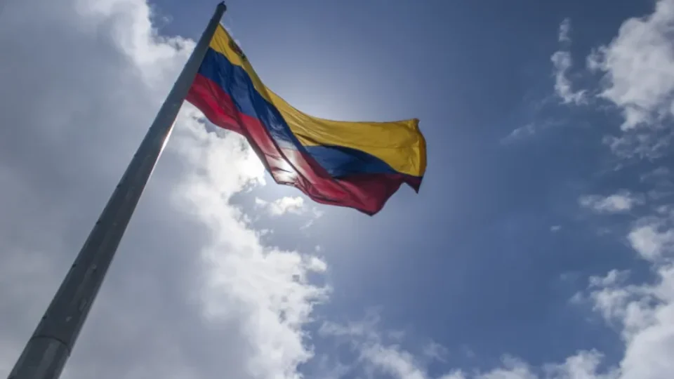 Venezuela desbloqueia sites de notícias após anos de restrições