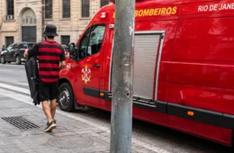 Tiroteio durante festa de São Cosme e Damião deixa dois feridos na Gamboa, no Rio