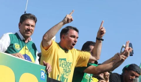 Flávio confirma debate presidencial 2026 na Globo e desafia Lula