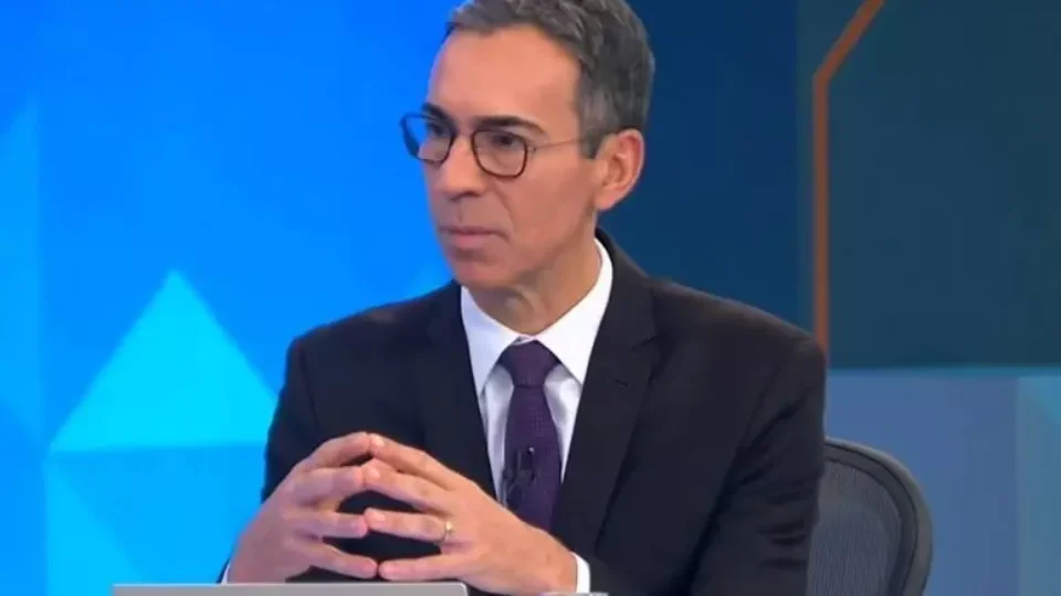 César Tralli recebe salário milionário após assumir o Jornal Nacional