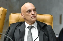 Eurodeputados pedem que União Europeia avalie possíveis sanções contra Alexandre de Moraes