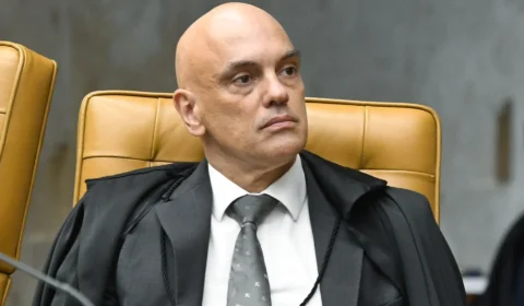 Eurodeputados pedem que União Europeia avalie possíveis sanções contra Alexandre de Moraes