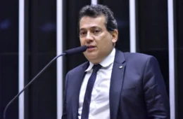Deputado Ricardo Abrão é alvo de operação da PF que apura compra de votos em Nilópolis