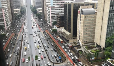 Avenida Paulista terá circulação de carros no domingo de eleição
