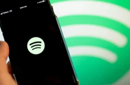 Spotify testa atraso de até 3 dias para usuários gratuitos ouvirem novos lançamentos