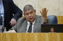 Milton Leite se entrega à polícia após ser alvo de mandado de prisão