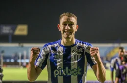 Botafogo acerta contratação do zagueiro Arthur Chaves