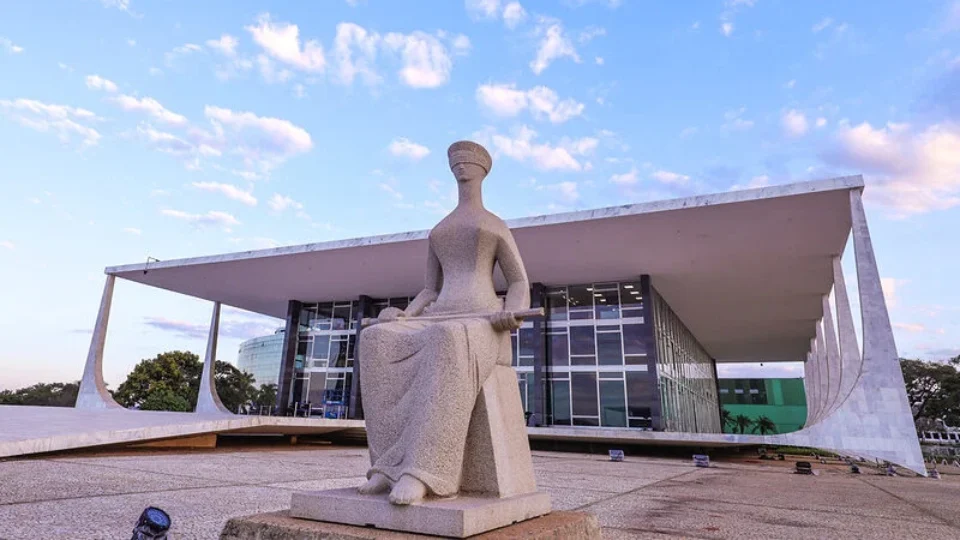 Praça dos Três Poderes tem acesso restrito nesta terça-feira para a sessão do STF