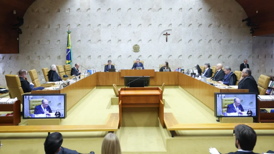 Analistas avaliam decisões do STF, cenário eleitoral e disputa por votos na reta final das eleições