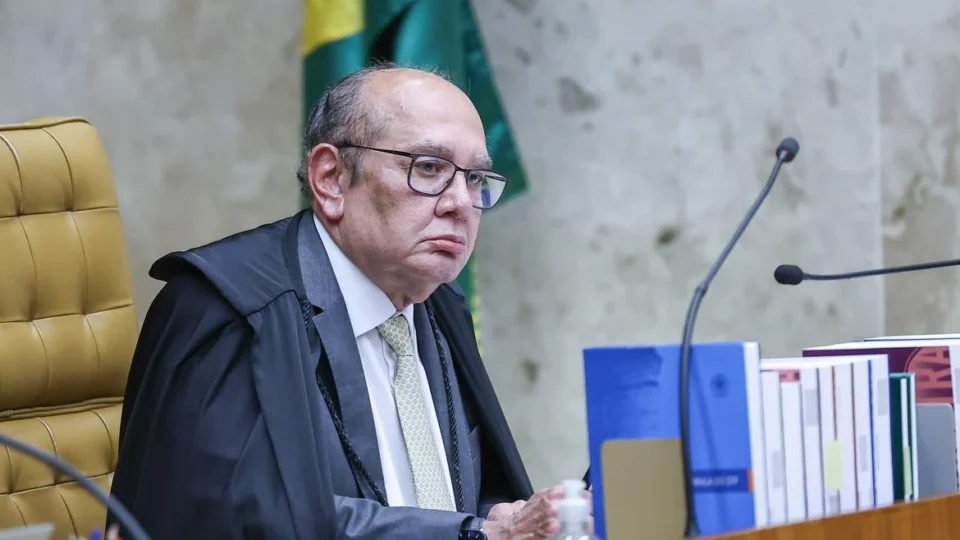 Gilmar Mendes reforça pedido por acesso aos dados do celular de Vorcaro