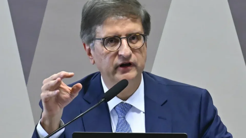 Conselho Superior do MPF abre procedimento para analisar citações a Paulo Gonet em mensagens de Vorcaro