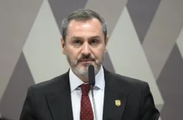 Diretores da PF colocam cargos à disposição após afastamento de Andrei