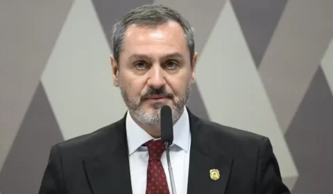 Diretores da PF colocam cargos à disposição após afastamento de Andrei