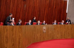 TSE forma maioria contra punição a Flávio Bolsonaro por vídeo feito com IA