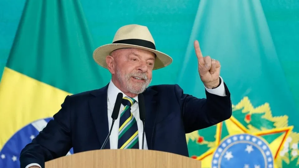 Pesquisa AtlasIntel 2026: Lula e Flávio Bolsonaro empatam em MG