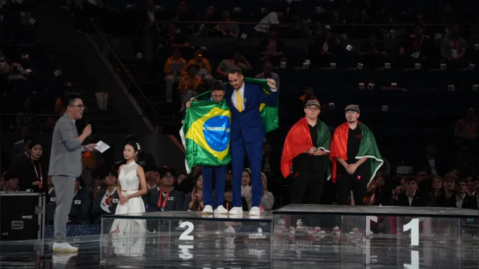 Brasil conquista oito medalhas na maior competição de educação profissional do mundo