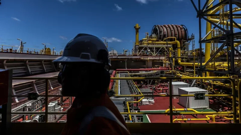Petrobras avança na África e assume exploração de 8 blocos de petróleo na Costa do Marfim