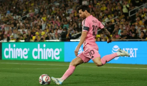 Messi faz golaço de falta, mas Inter Miami perde para o Columbus Crew na MLS