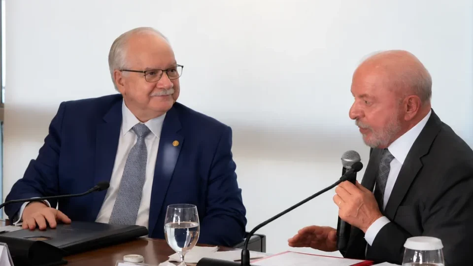 Fachin e Lula elevam a pressão da crise do caso Master, Moraes perde força política